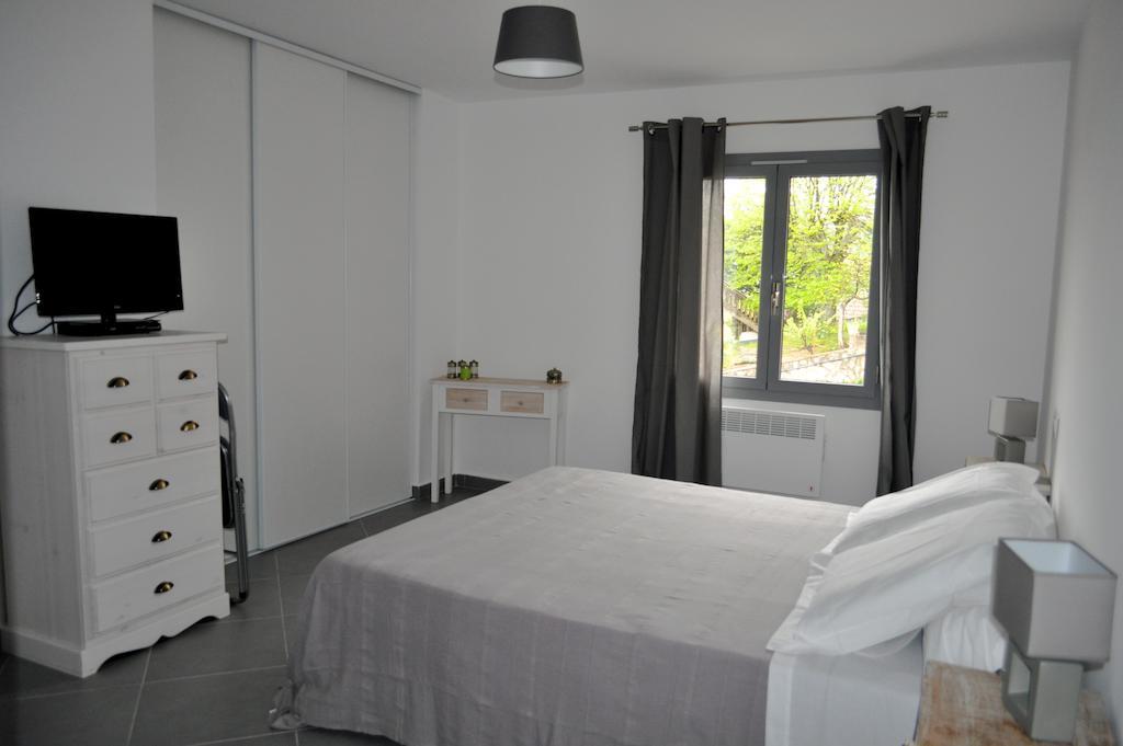 Chambres D'Hotes Villa Cardellini Aullene Rum bild
